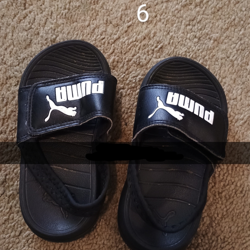 Puma Black Slide Sandals Sporty Design